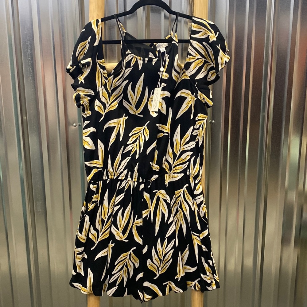 Mud Pie cold shoulder romper